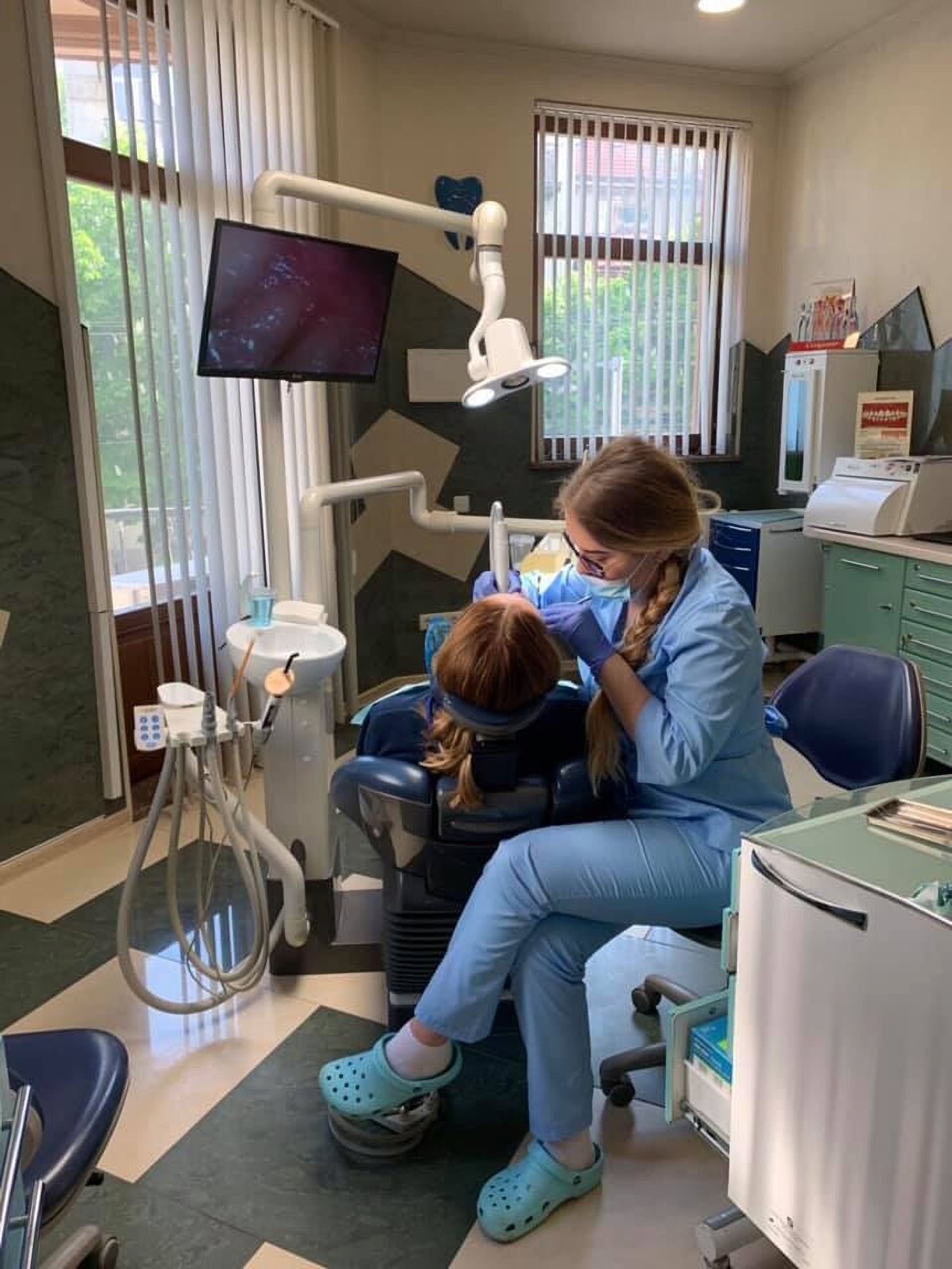 Имплантация зубов в клинике Пародент во Львове