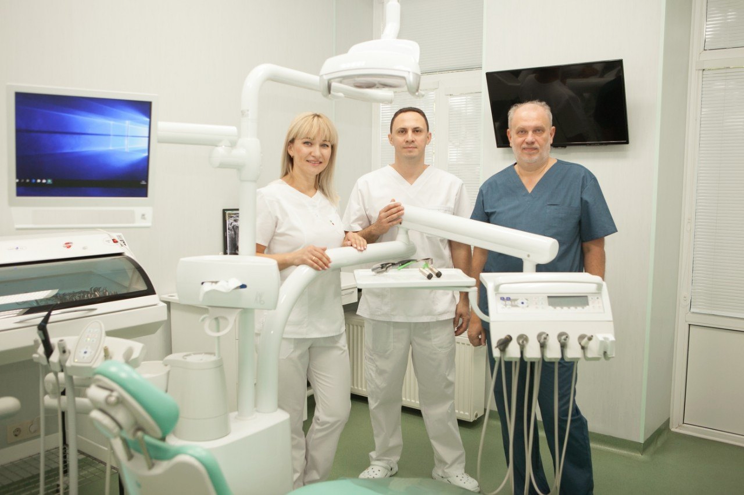 Врачи стоматологической клиники TrioDent Одесса Украина